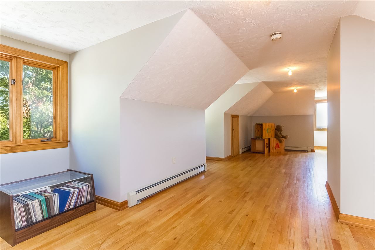 492 Mountain Road Goffstown, NH 03045 - Photo 25 of 36