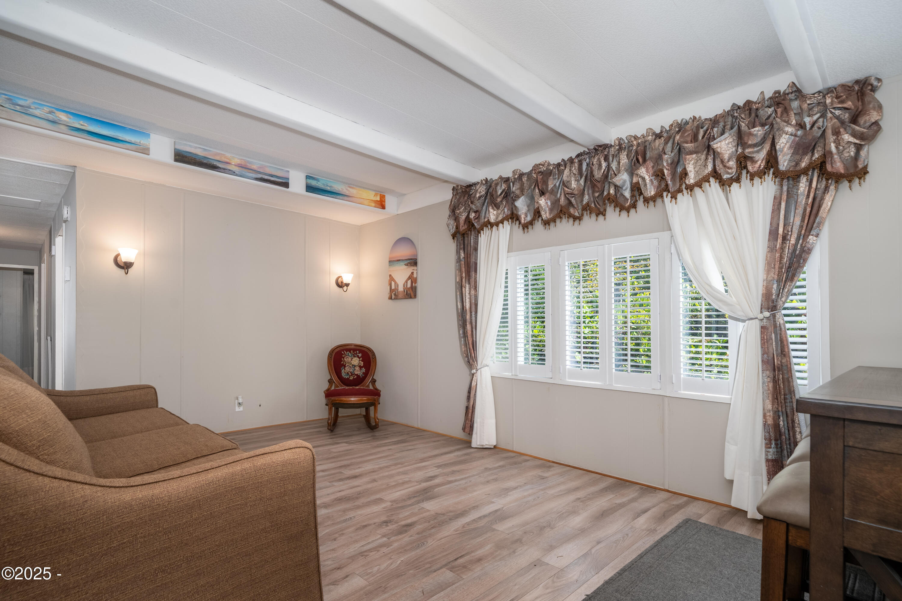 4875 Highway 101, Unit 92 Depoe Bay, OR 97341 - Photo 8 of 26 Built In Blinds