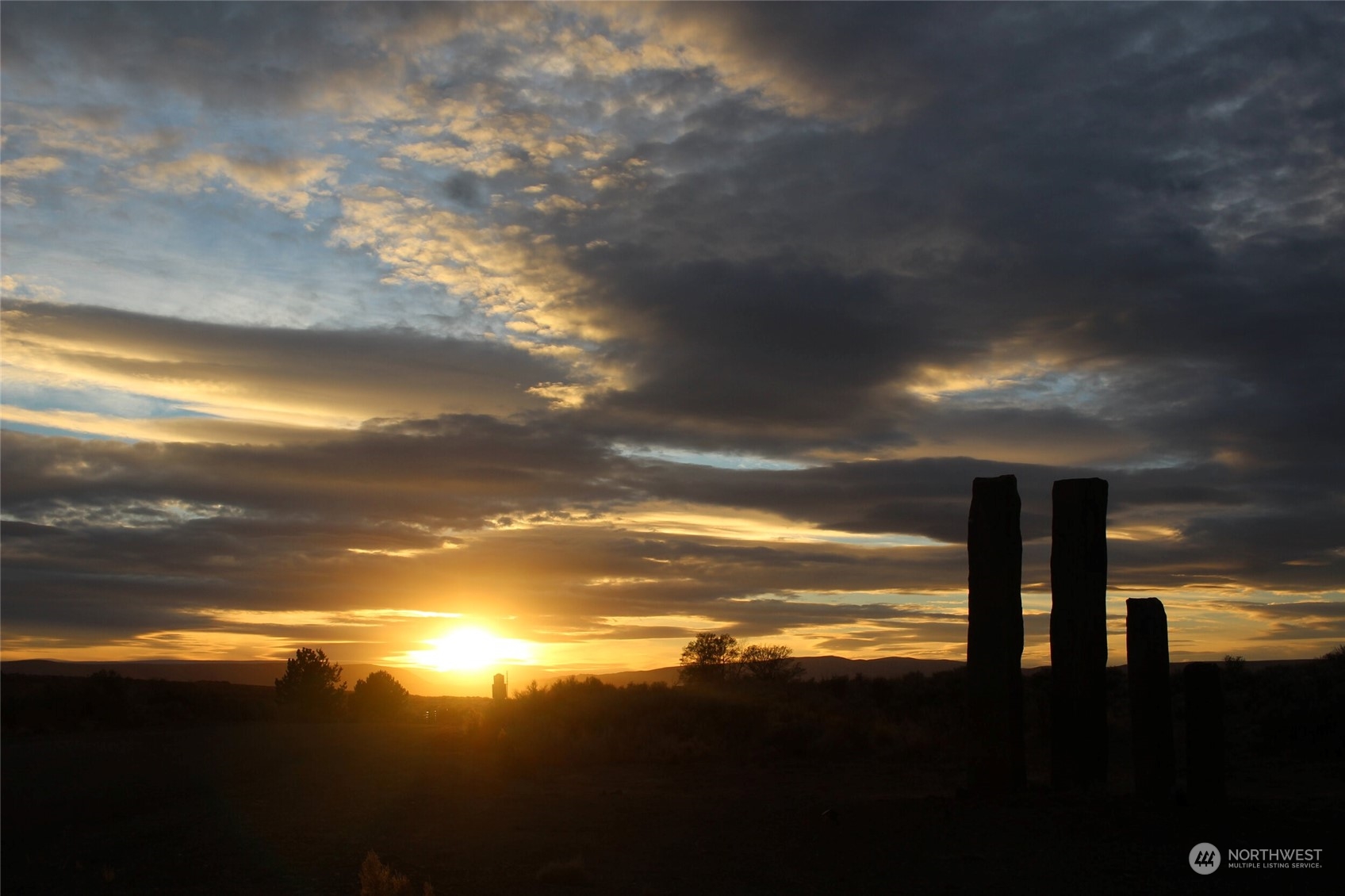 565 Snaffle Court Ephrata, WA 98823 - Photo 36 of 40 a view of an ocean and beach
