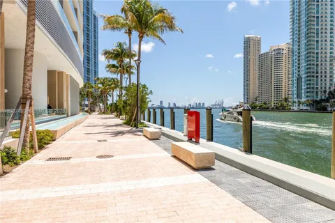 $3,590,000 | 300 Biscayne Blvd Way, Unit 2802, Miami, FL 33131