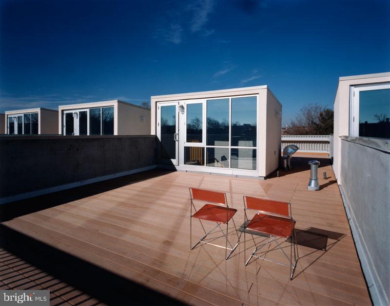 424 N Street Northwest, Unit B Washington, DC 20001 - Photo 2 of 20