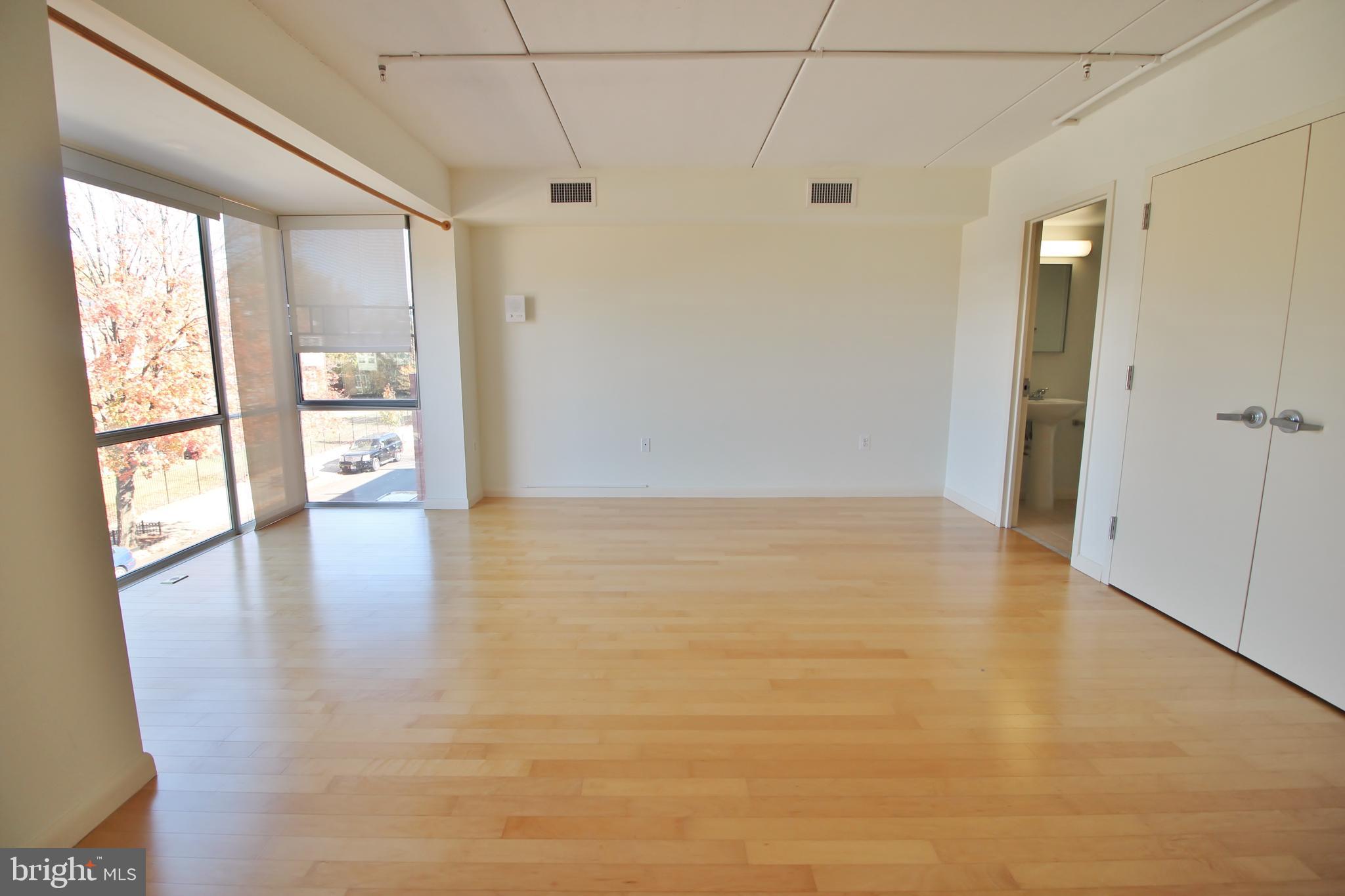 424 N Street Northwest, Unit B Washington, DC 20001 - Photo 4 of 20