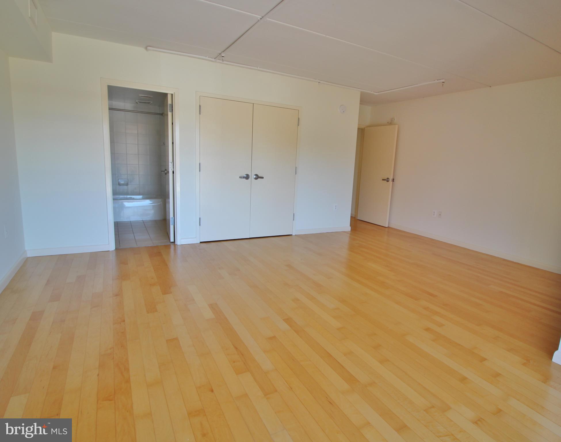 424 N Street Northwest, Unit B Washington, DC 20001 - Photo 7 of 20