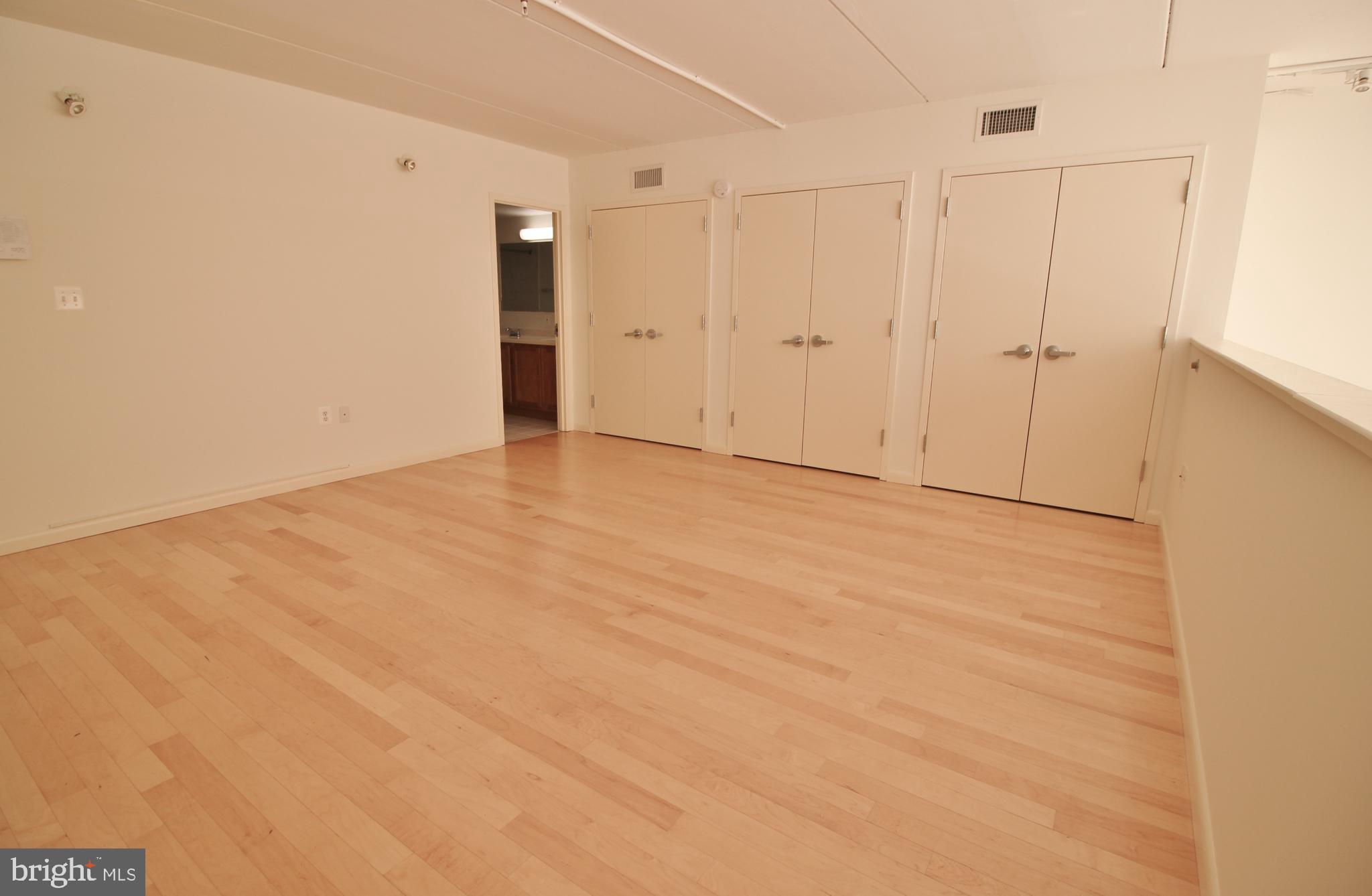 424 N Street Northwest, Unit B Washington, DC 20001 - Photo 10 of 20