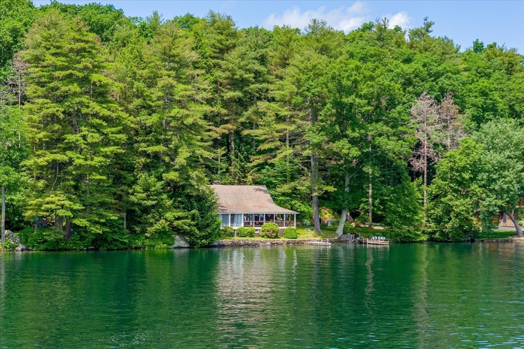 35 Mt Dan Road Sturbridge, MA 01518 - Photo 33 of 37 a view of a lake with houses