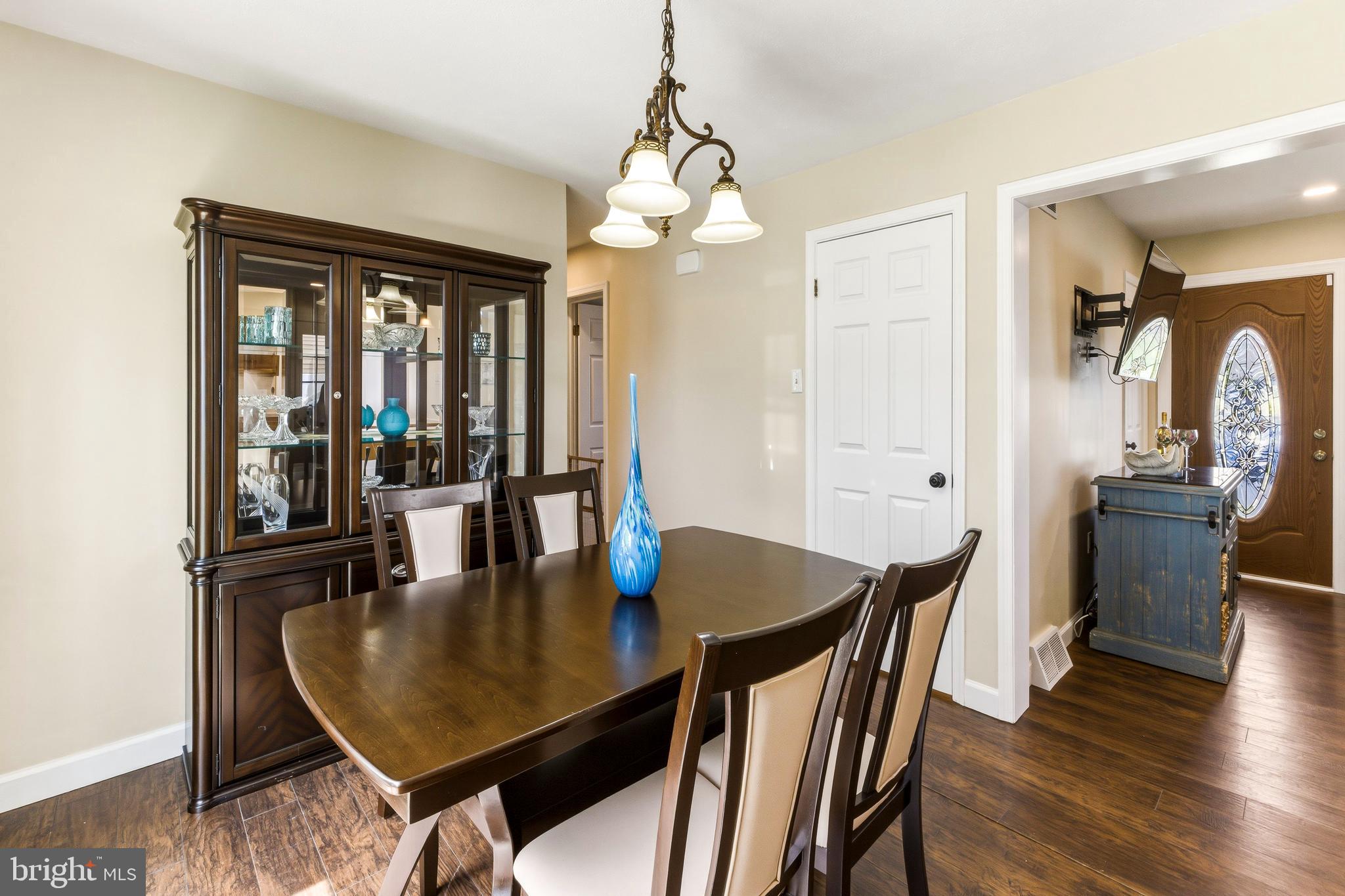 434 Ridge Drive Williamstown, NJ 08094 - Photo 6 of 30 Nice Size Dining Room