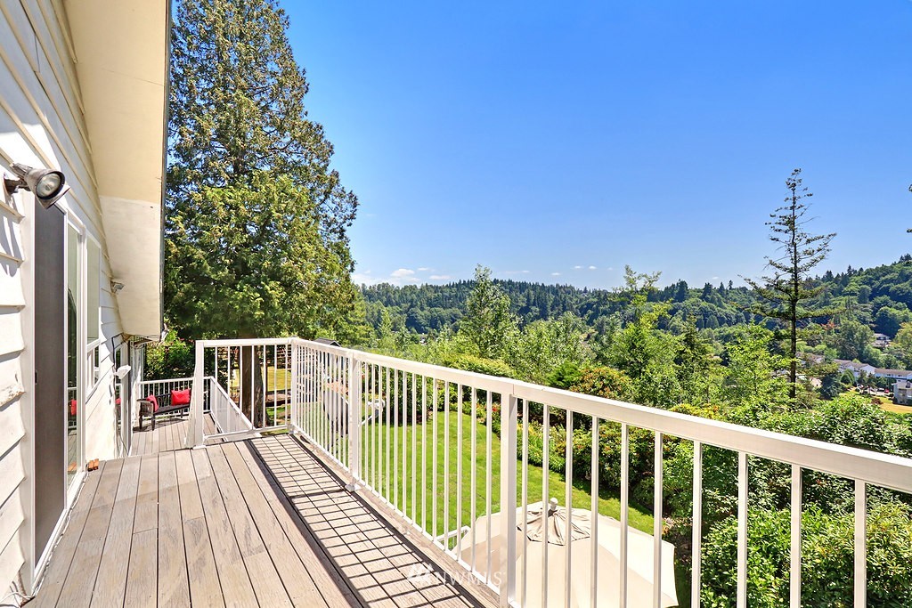 10919 Circle Drive Bothell, WA 98011 - Photo 21 of 25