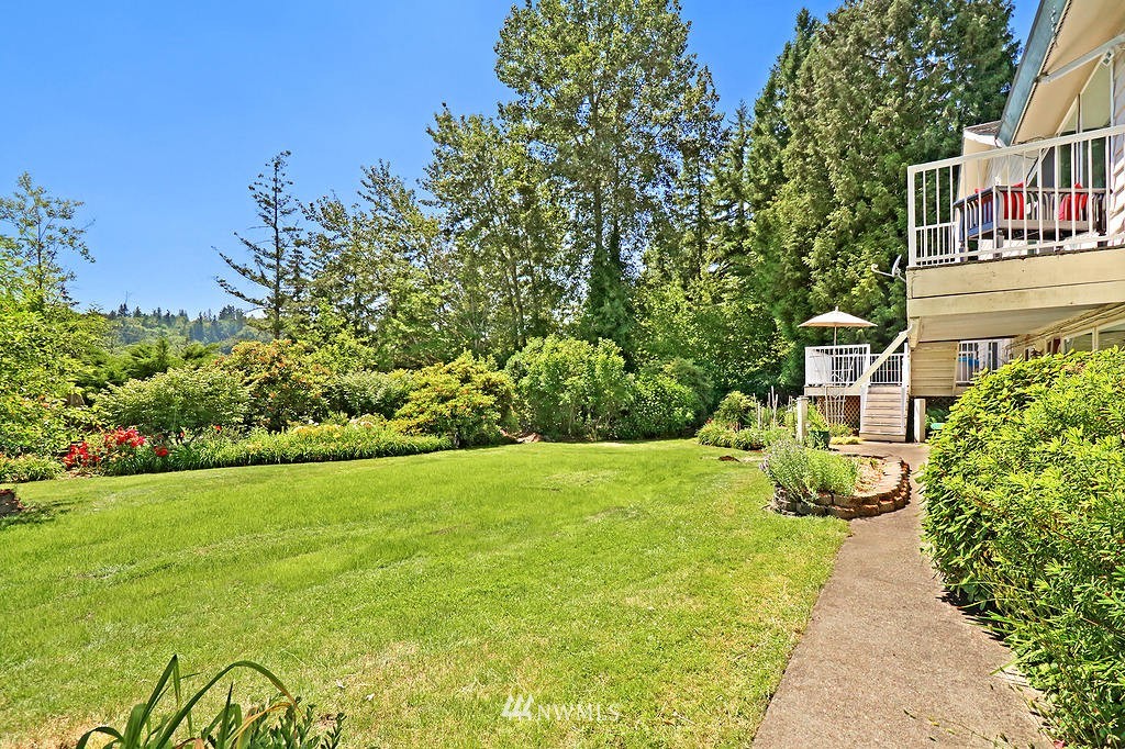 10919 Circle Drive Bothell, WA 98011 - Photo 22 of 25