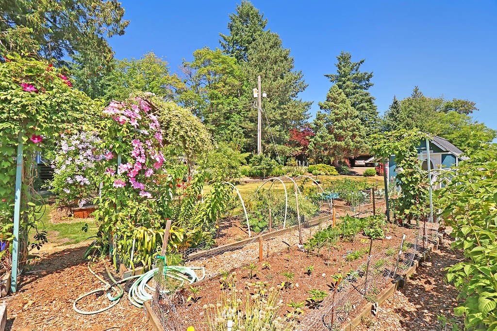 10919 Circle Drive Bothell, WA 98011 - Photo 23 of 25