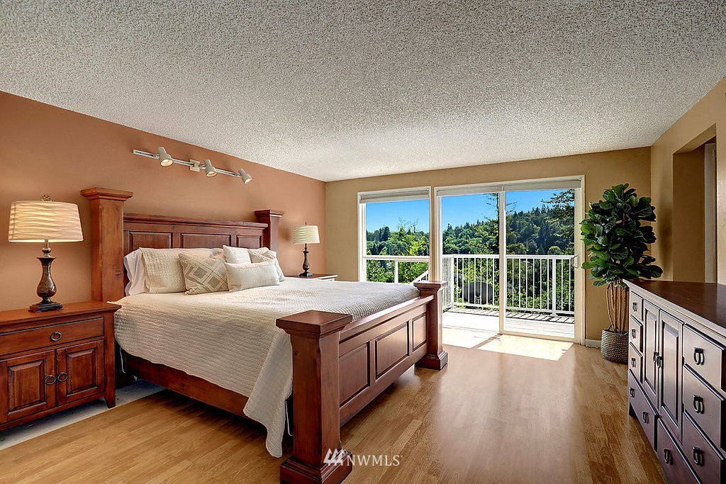 10919 Circle Drive Bothell, WA 98011 - Photo 8 of 25