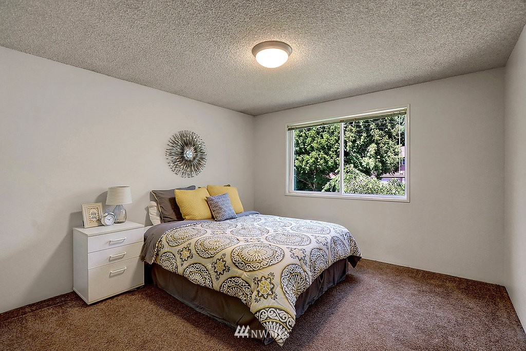 10919 Circle Drive Bothell, WA 98011 - Photo 10 of 25