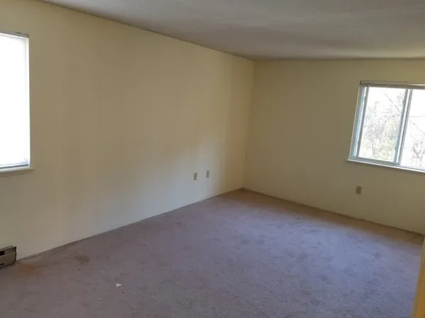 $2,100 | 46 Silver Hill Lane, Unit 10, Natick, MA 01760