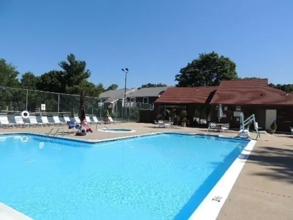 $2,100 | 46 Silver Hill Lane, Unit 10, Natick, MA 01760