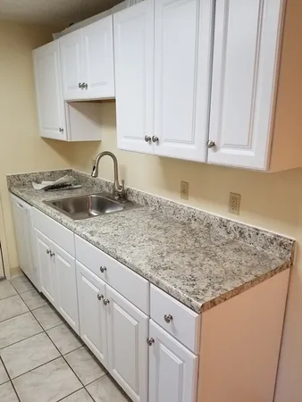 $2,100 | 46 Silver Hill Lane, Unit 10, Natick, MA 01760
