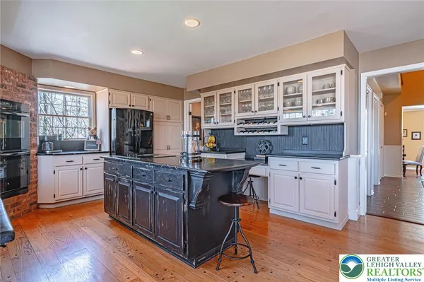 $849,900 | 6145 Woodledge Drive, Orefield, PA 18069