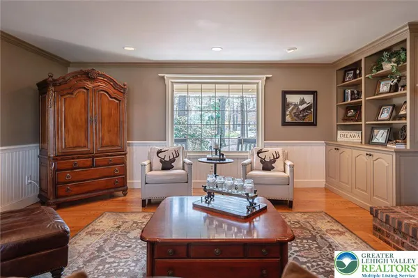 $849,900 | 6145 Woodledge Drive, Orefield, PA 18069
