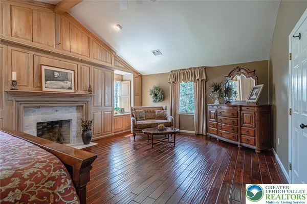 $849,900 | 6145 Woodledge Drive, Orefield, PA 18069