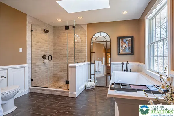 $849,900 | 6145 Woodledge Drive, Orefield, PA 18069