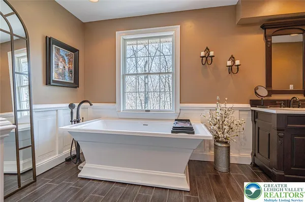 $849,900 | 6145 Woodledge Drive, Orefield, PA 18069