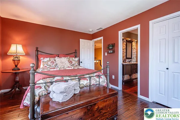 $849,900 | 6145 Woodledge Drive, Orefield, PA 18069