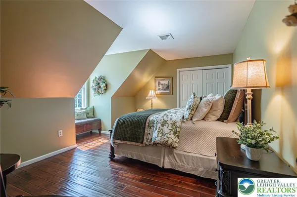 $849,900 | 6145 Woodledge Drive, Orefield, PA 18069