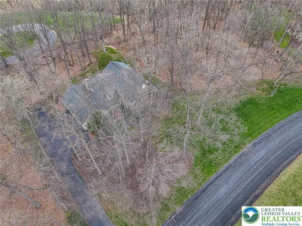 $849,900 | 6145 Woodledge Drive, Orefield, PA 18069