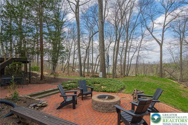 $849,900 | 6145 Woodledge Drive, Orefield, PA 18069