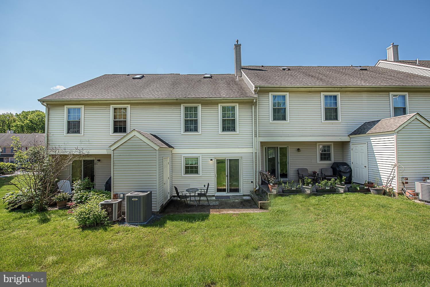 845 Maple Glen Circle Pottstown, PA 19464 - Photo 27 of 29 Exterior back of entire building