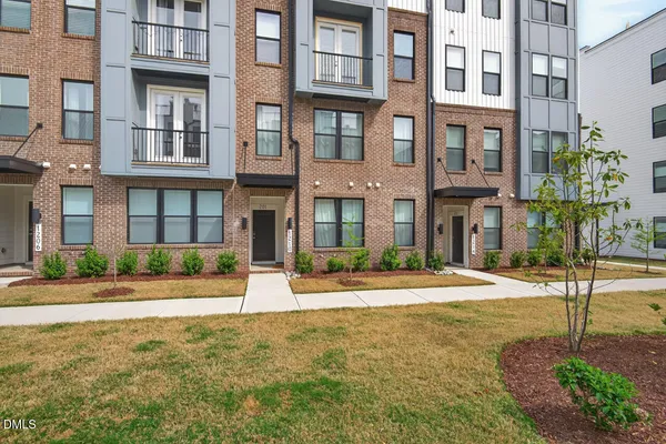 $480,000 | 1210 Coach Station Alley, Unit 101, Raleigh, NC 27601