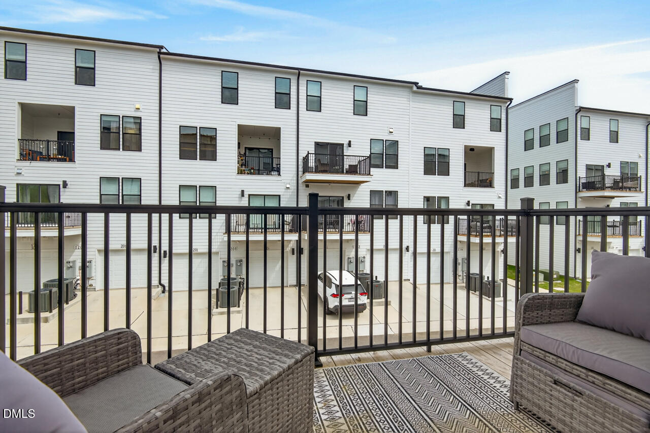 1210 Coach Station Alley, Unit 101 Raleigh, NC 27601 - Photo 26 of 31 35 (3)
