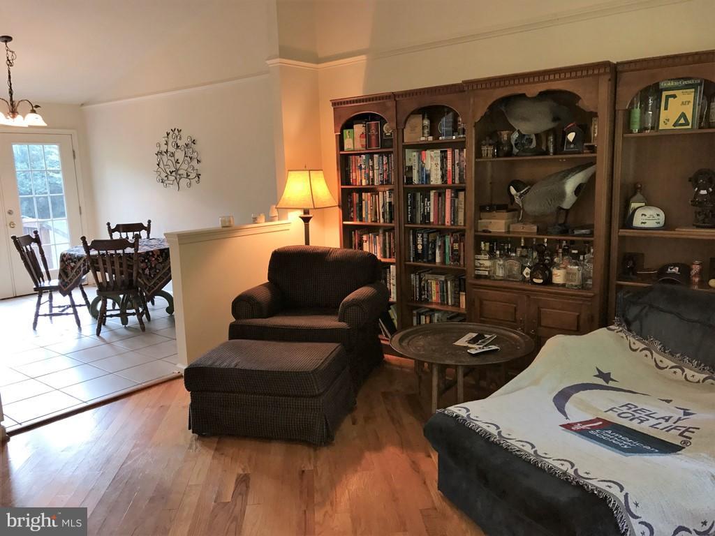 10456 Dixon Road Culpeper, VA 22701 - Photo 8 of 18 Living Room