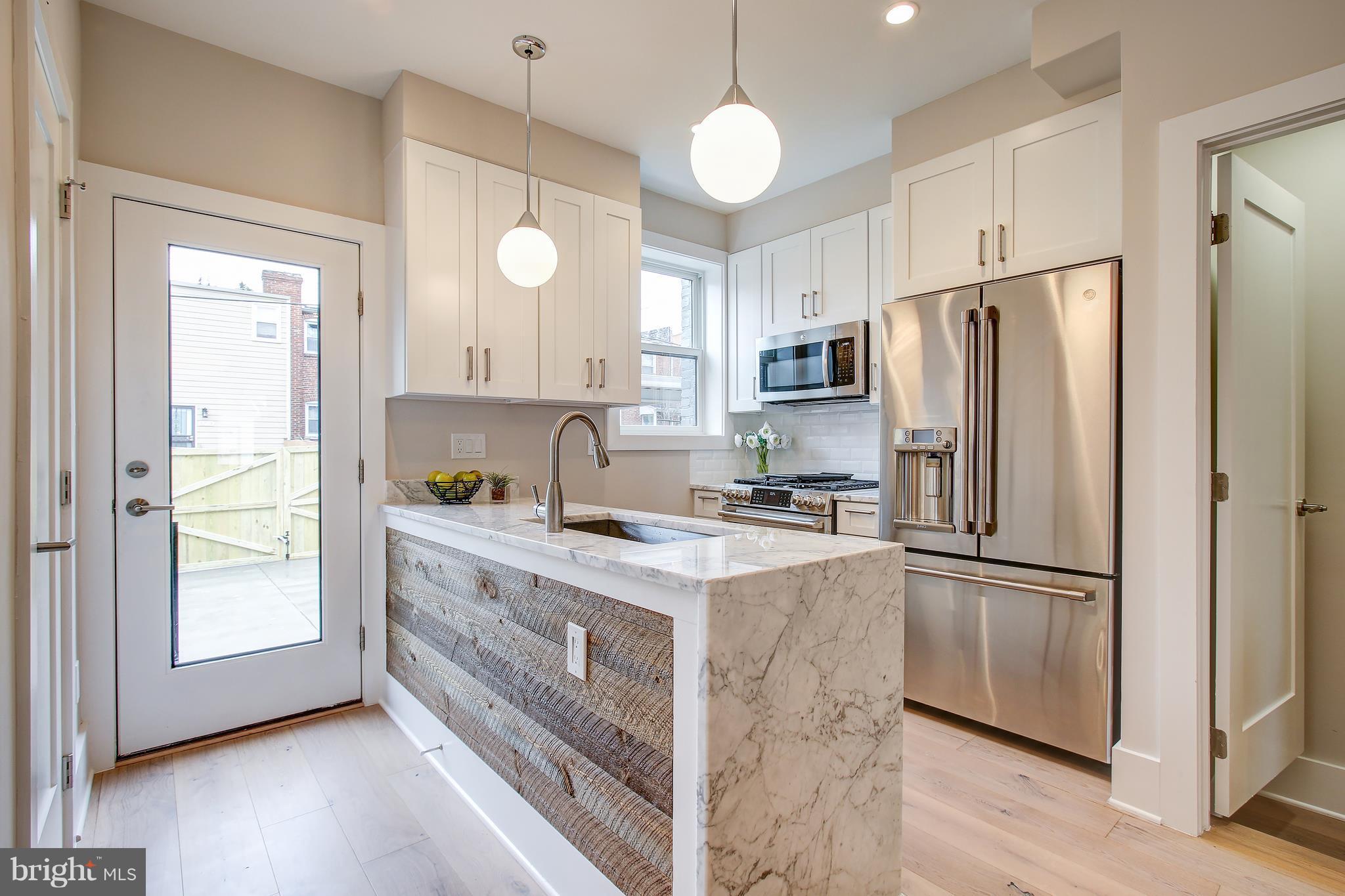 608 Roxboro Place Northwest Washington, DC 20011 - Photo 11 of 30 Kitchen