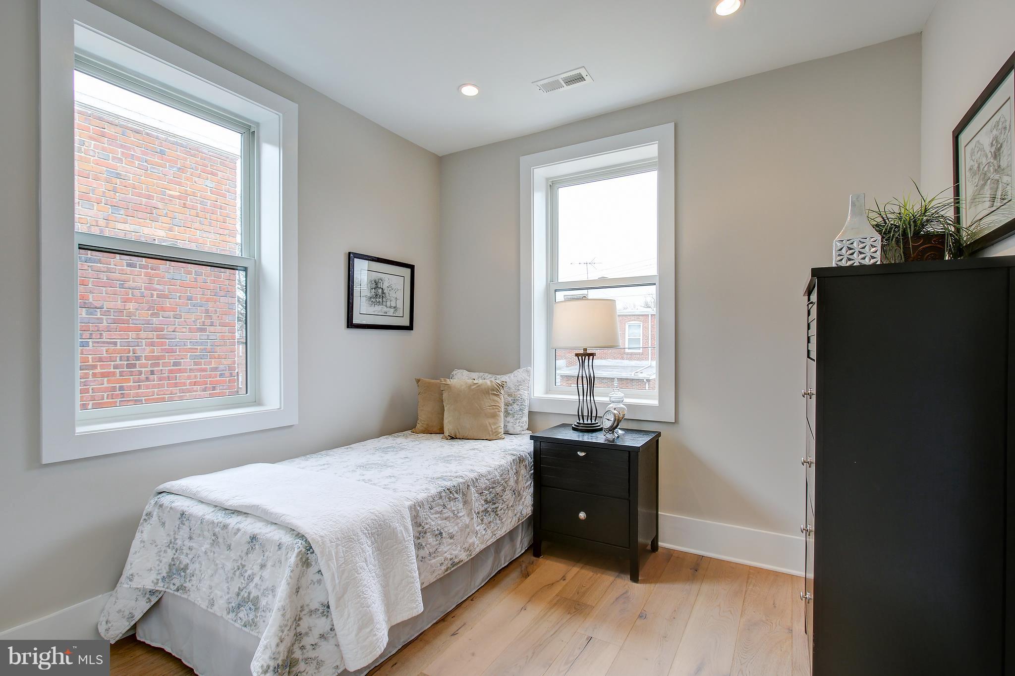 608 Roxboro Place Northwest Washington, DC 20011 - Photo 16 of 30 Bedroom