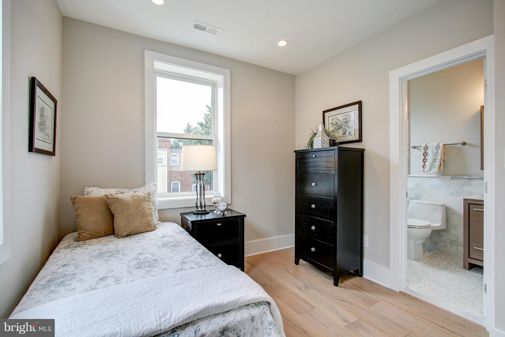 608 Roxboro Place Northwest Washington, DC 20011 - Photo 17 of 30 Bedroom