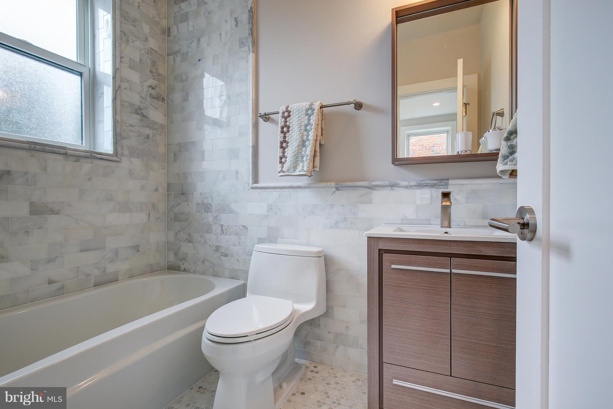 608 Roxboro Place Northwest Washington, DC 20011 - Photo 19 of 30 Bath