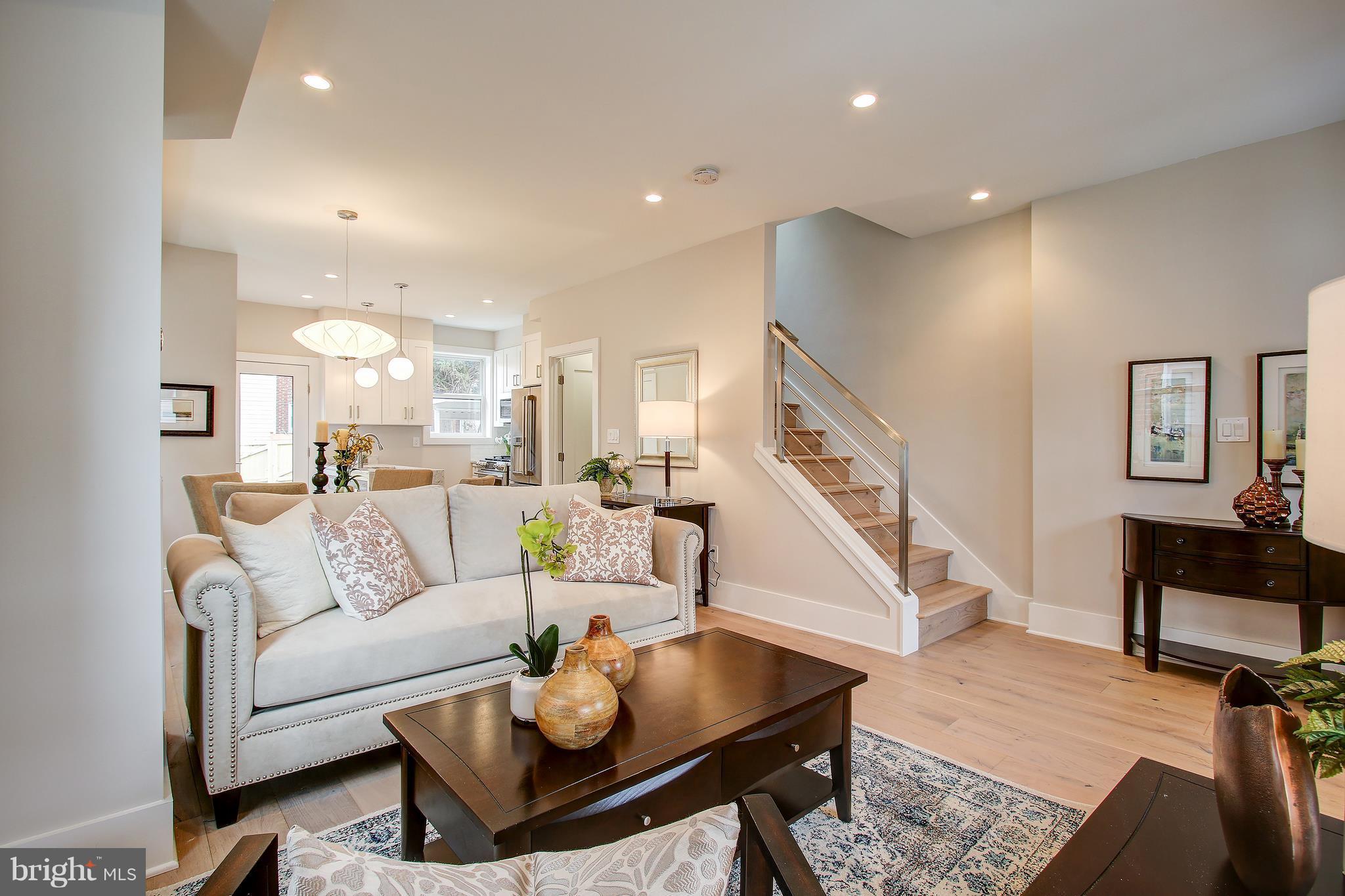 608 Roxboro Place Northwest Washington, DC 20011 - Photo 6 of 30 Living Room