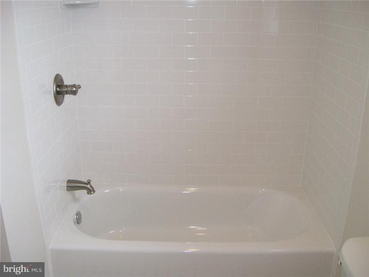 369 Tree Street Philadelphia, PA 19148 - Photo 8 of 19 Bathroom