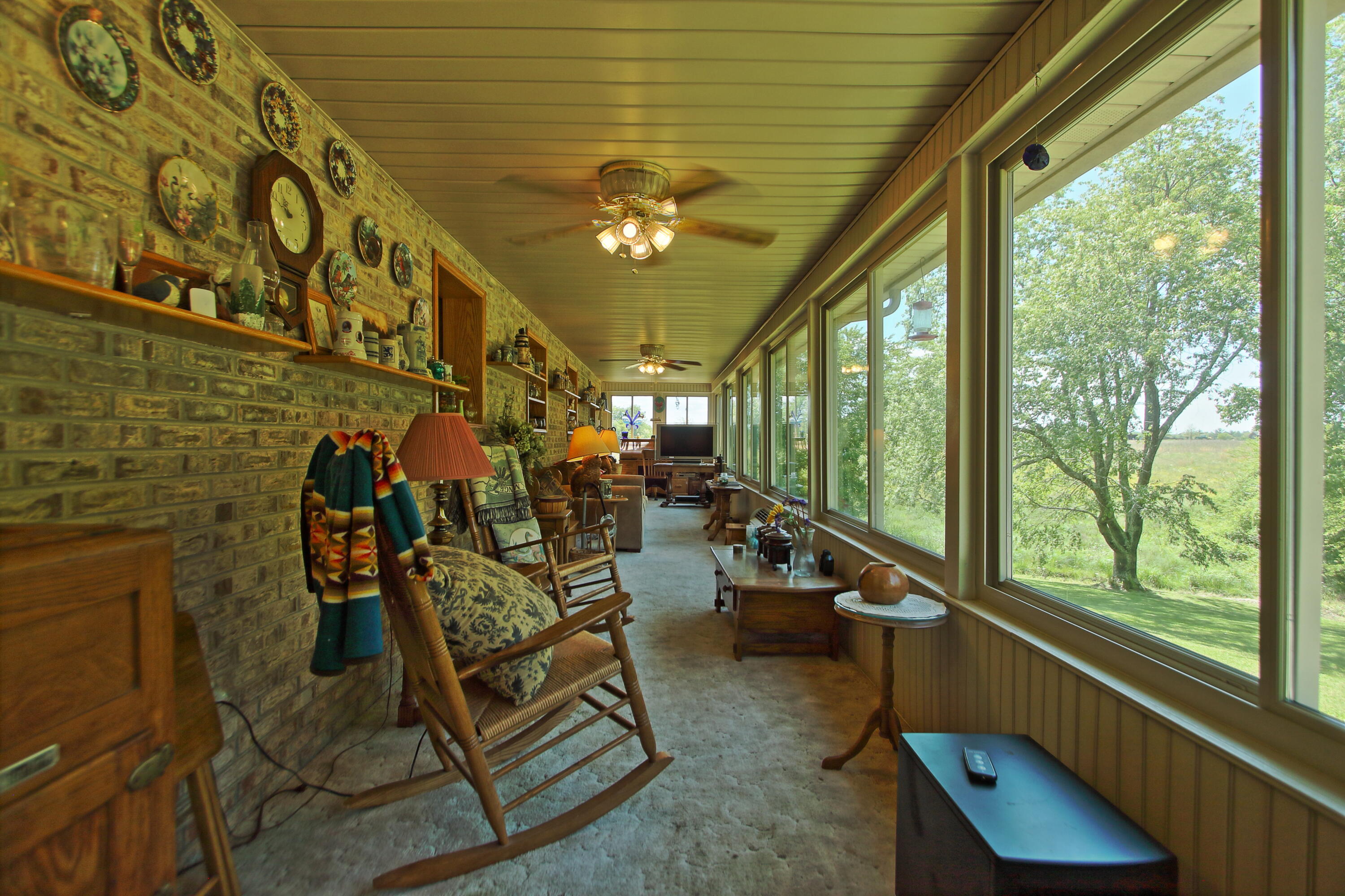 3824 Rugby Pike Allardt, TN 38504 - Photo 20 of 27 Sunroom Porch Back