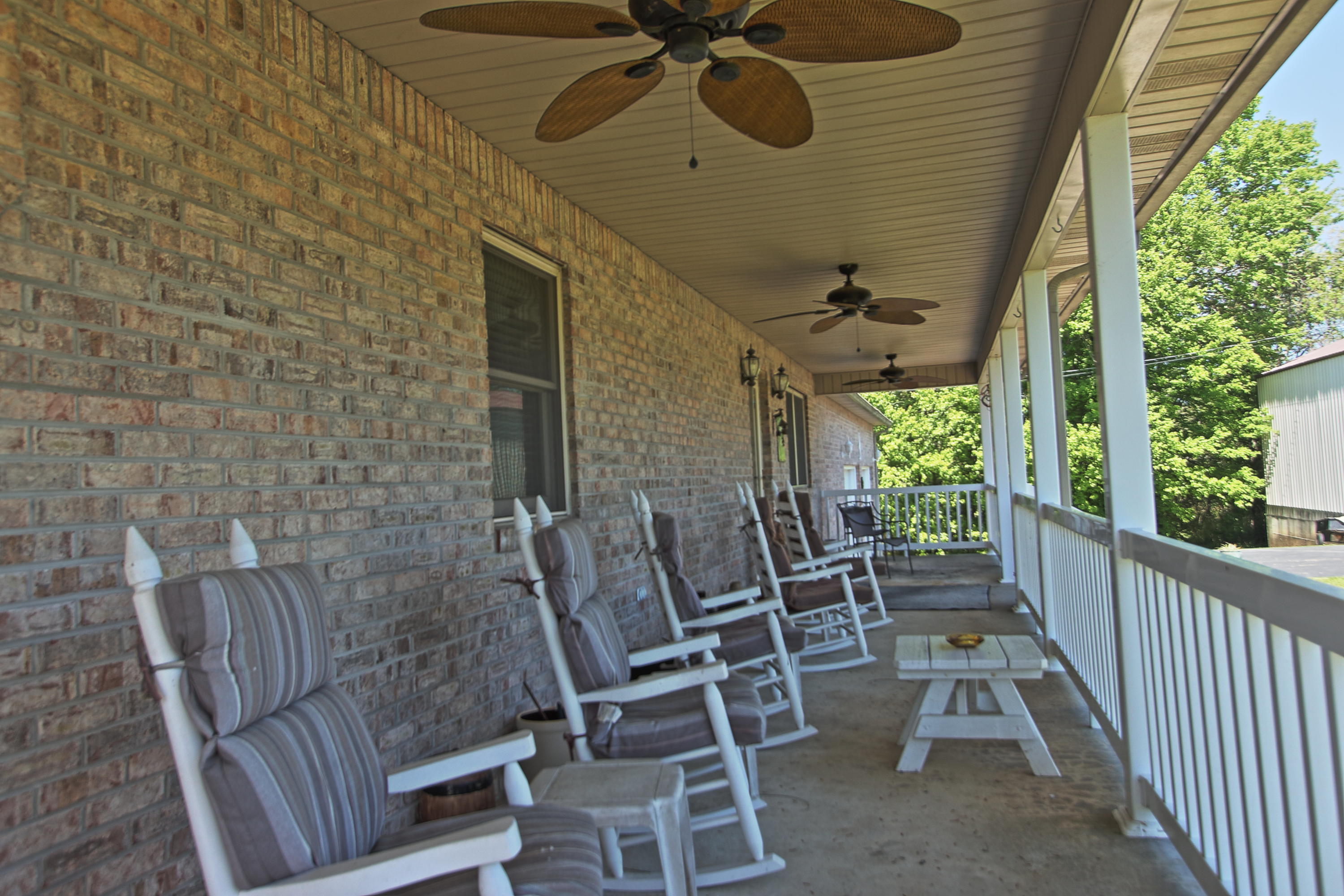 3824 Rugby Pike Allardt, TN 38504 - Photo 5 of 27 Front Porch