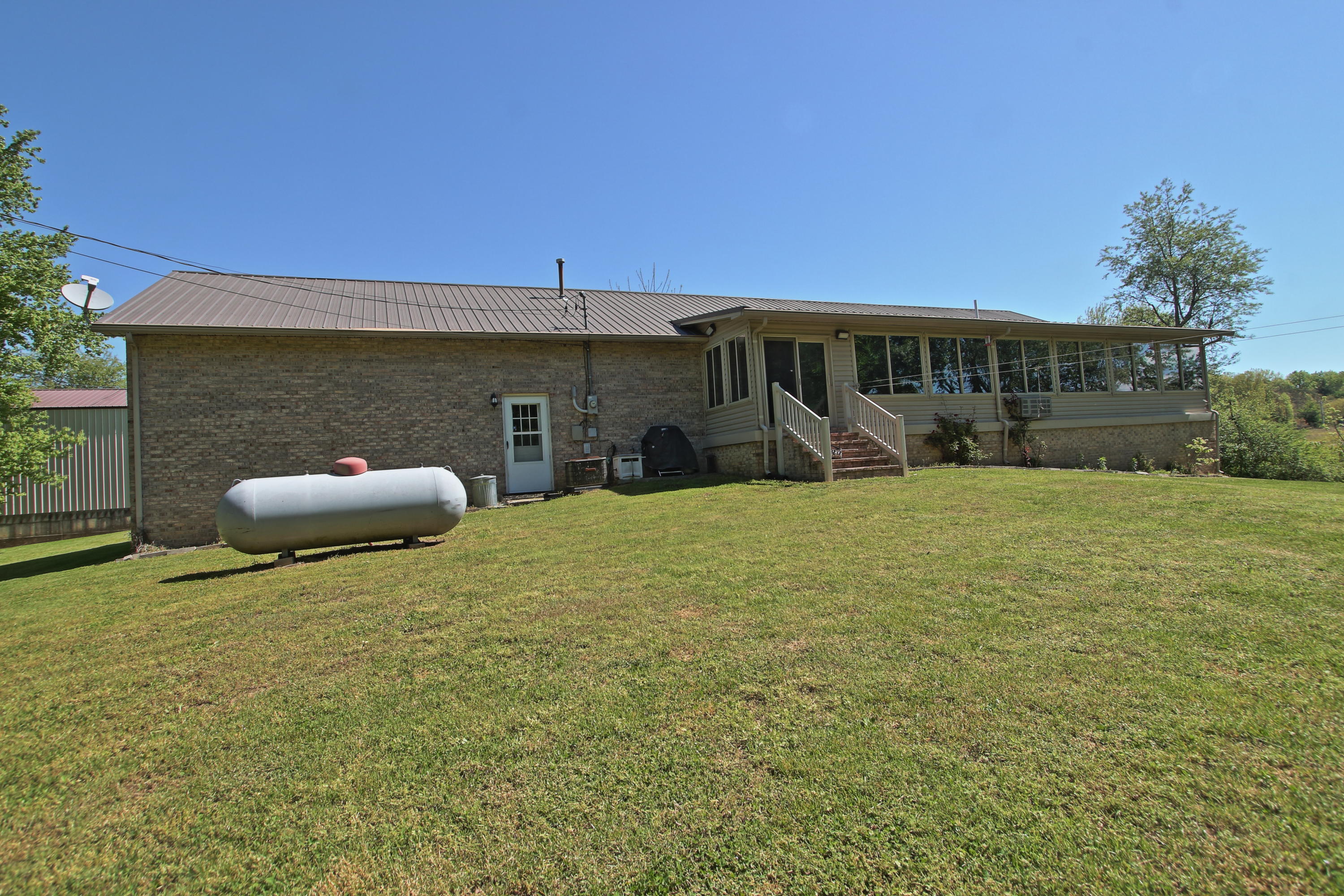 3824 Rugby Pike Allardt, TN 38504 - Photo 7 of 27 House Back 2