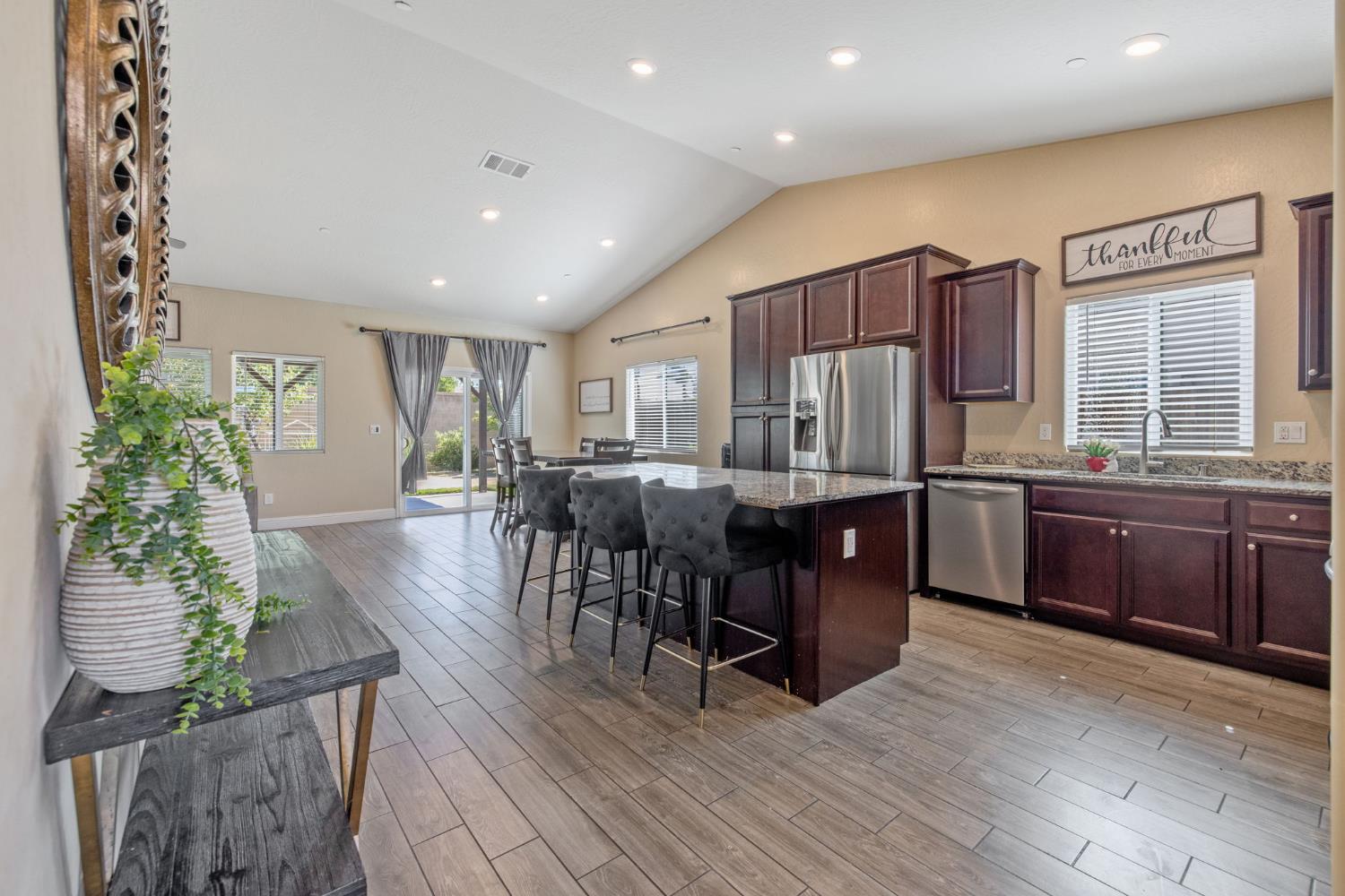 757 Strada Street Lemoore, CA 93245 - Photo 10 of 63