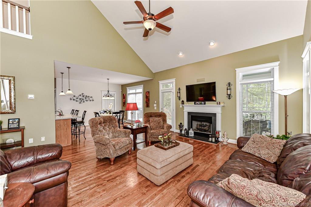 1044 Hunters Run Drive Tega Cay, SC 29708 - Photo 17 of 41