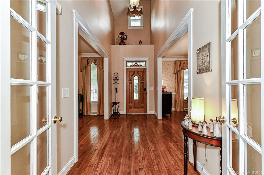 1044 Hunters Run Drive Tega Cay, SC 29708 - Photo 5 of 41