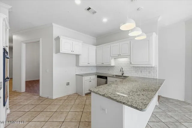 $469,000 | 290 Geneva Boulevard, Madison, MS 39110