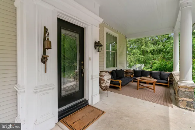 a outdoor living space with furniture and garden view