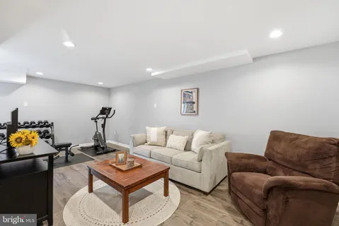 $800,000 | 16905 Briardale Road, Derwood, MD 20855