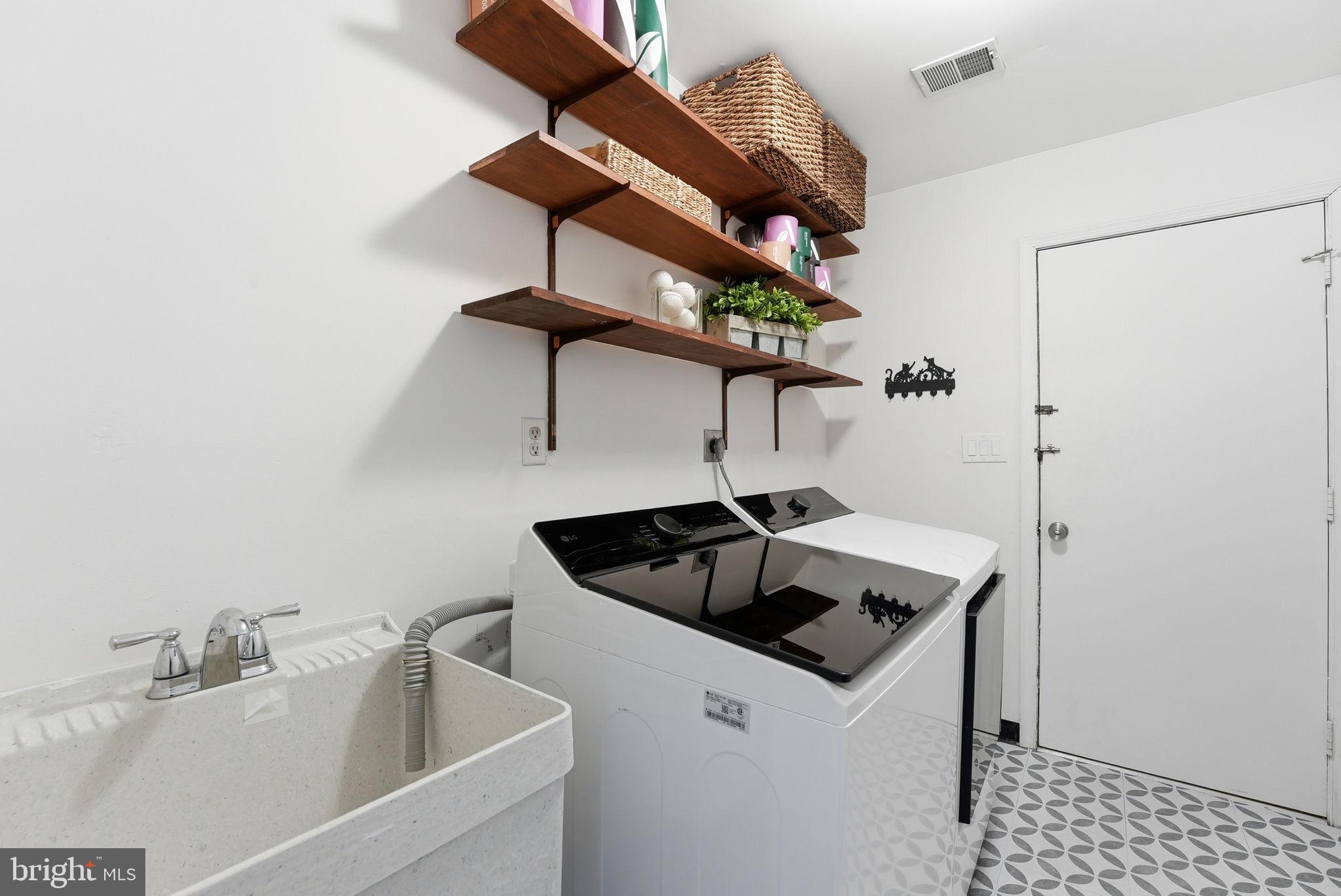 16905 Briardale Road Derwood, MD 20855 - Photo 34 of 45 Laundry Room