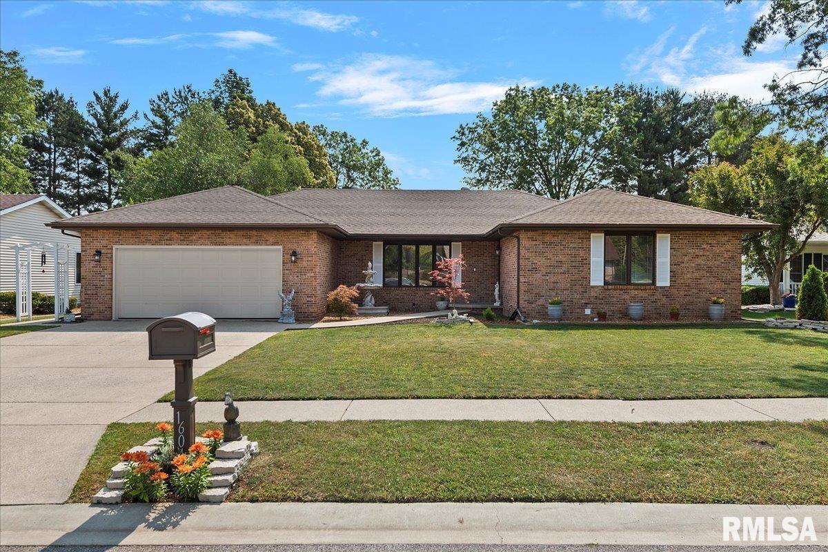 1604 Devonwood Springfield, IL 62704 - Photo 1 of 60 Gallery Image 1