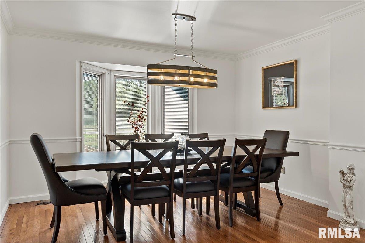 1604 Devonwood Springfield, IL 62704 - Photo 11 of 60 Gallery Image 11