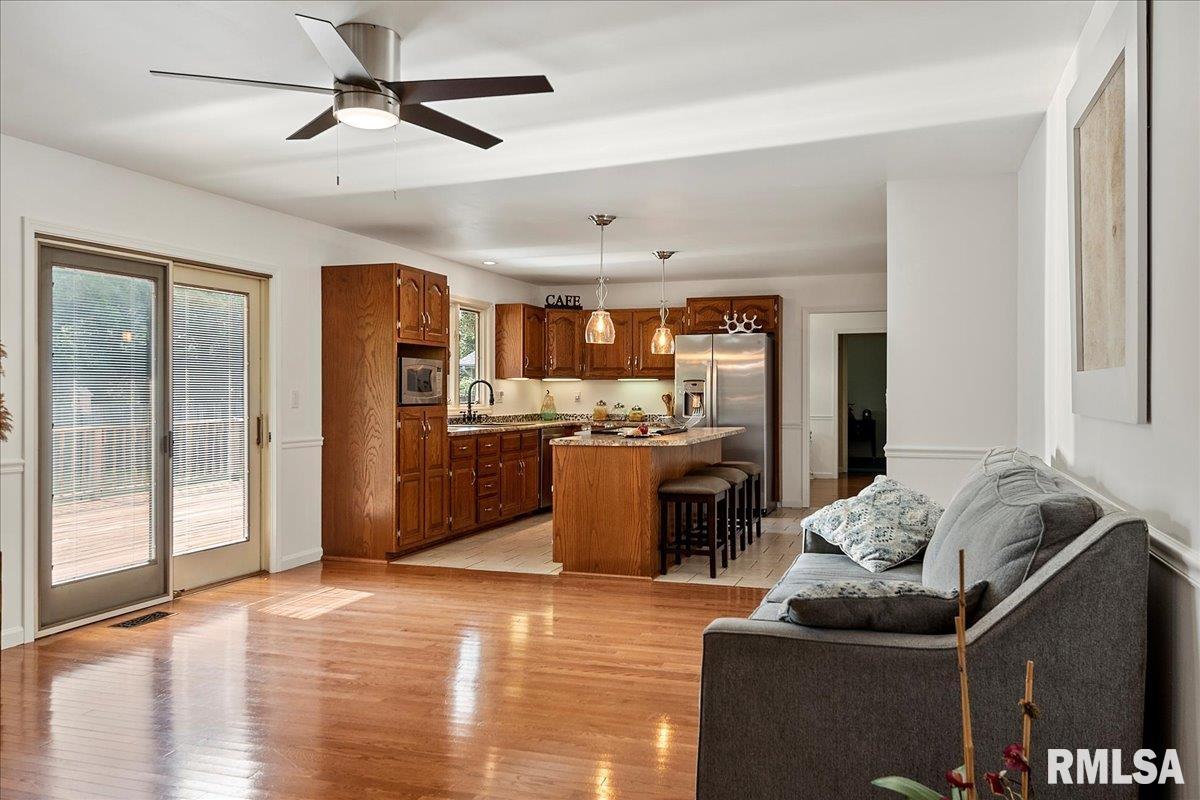 1604 Devonwood Springfield, IL 62704 - Photo 25 of 60 Gallery Image 25